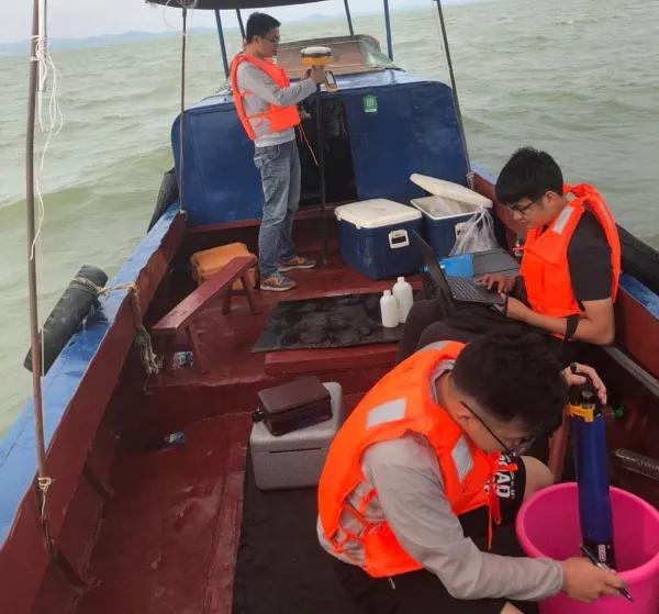 江西洪水的最新动态，影响与一种观点的分析