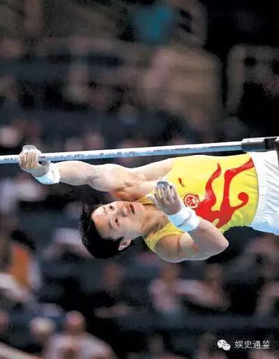 单杠比赛视频大全，多角度展示竞技风采