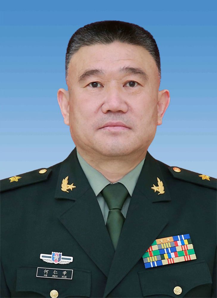 广西军区新任领导班子引领变革，铸就自信与辉煌新篇章