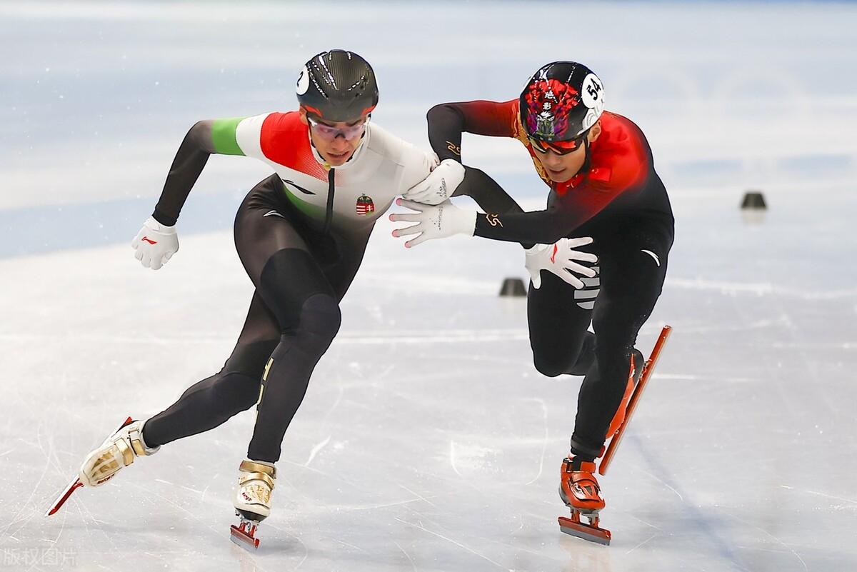 足球之旅，探索自然美景与内心平和的赛场采访之旅