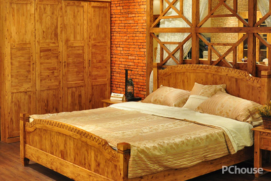 现代实木床新款，小巷中的隐秘时尚之选