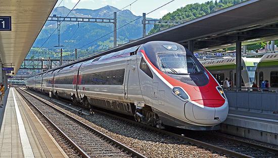 铁路总公司上市,铁路总公司上市，科技与生活的完美融合，重塑出行新体验