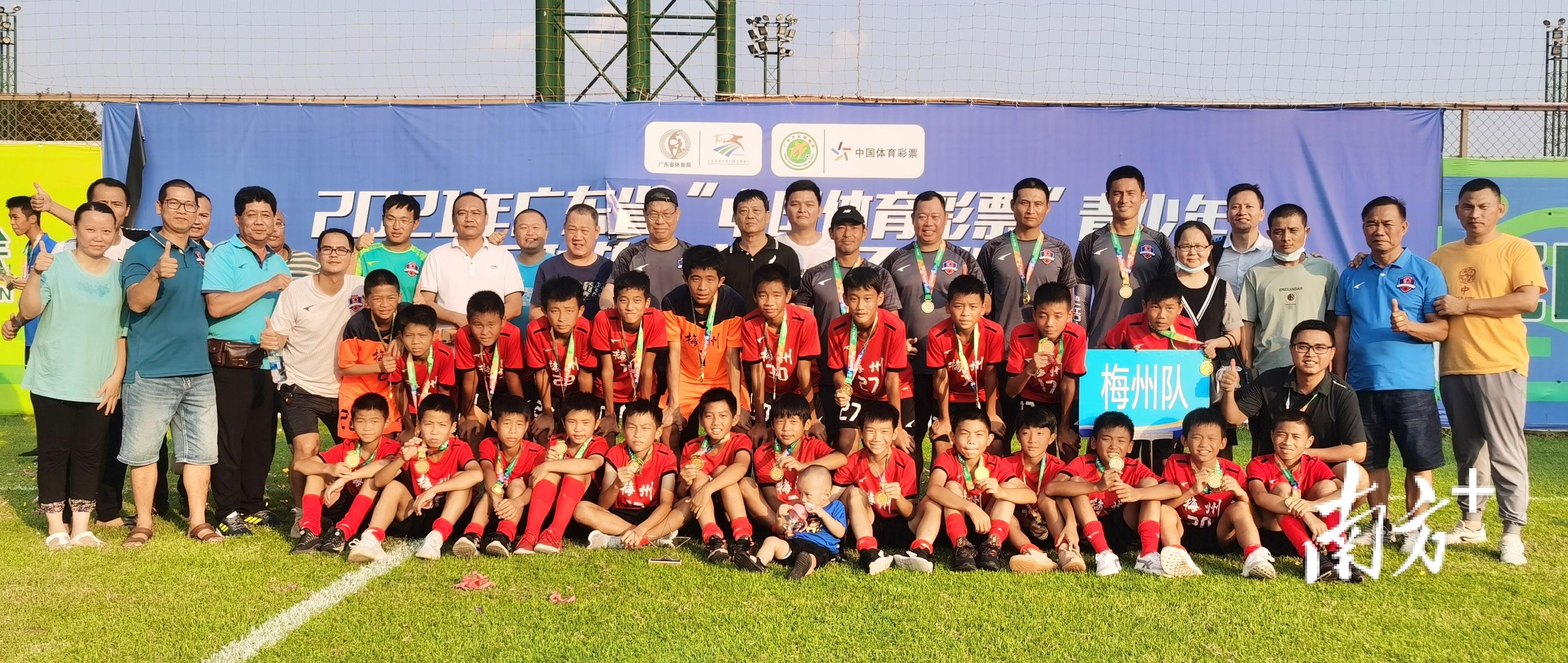 昨晚足球比赛的深度解析，从某某观点看赛场风云