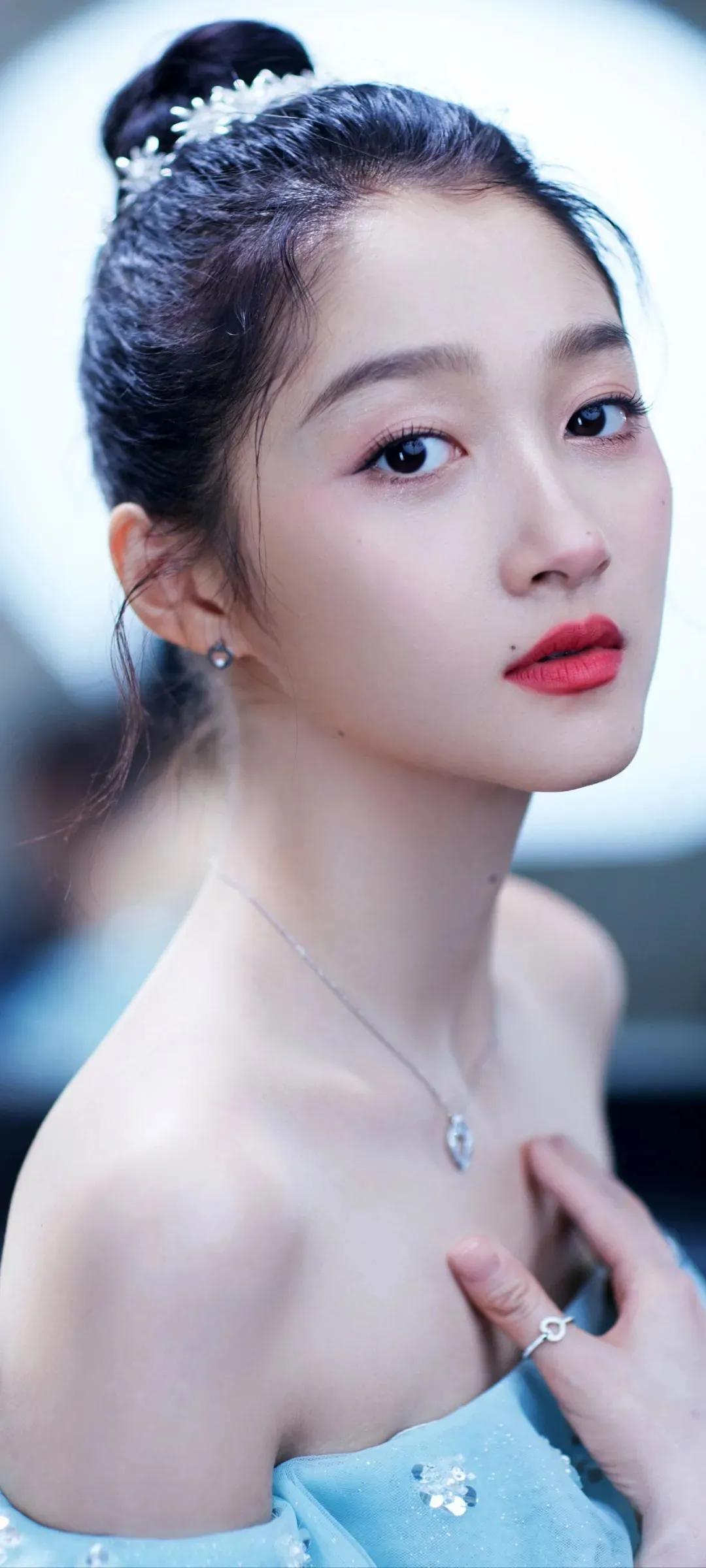 关晓彤最新美照全攻略，获取与欣赏指南（适用于初学者与进阶用户）