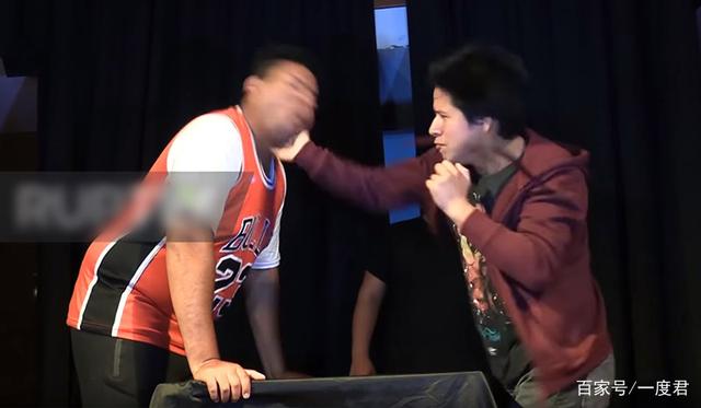 扇嘴巴比赛，磨砺自信与成就感的竞技之路